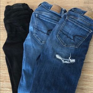 3 PAIRS OF AMERICAN EAGLE JEANS!